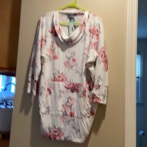 Cowl neck pullover w kangaroo pocket size L *NWT*